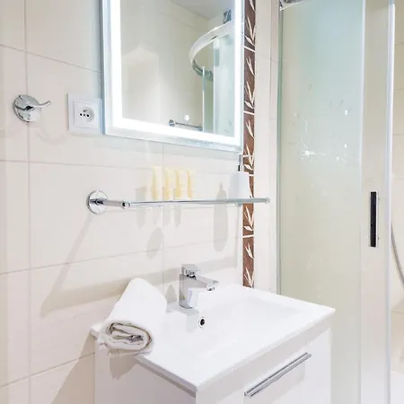 6 Os, Dwupoziomowy 56m2 Z 2 Balkonami 公寓 科沃布热格