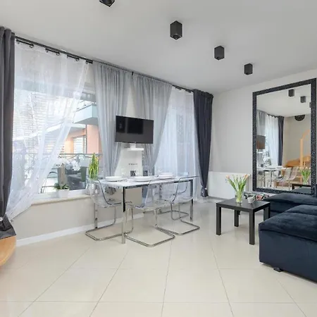 6 Os, Dwupoziomowy 56m2 Z 2 Balkonami